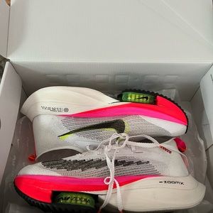 W air zoom alpha fly next %